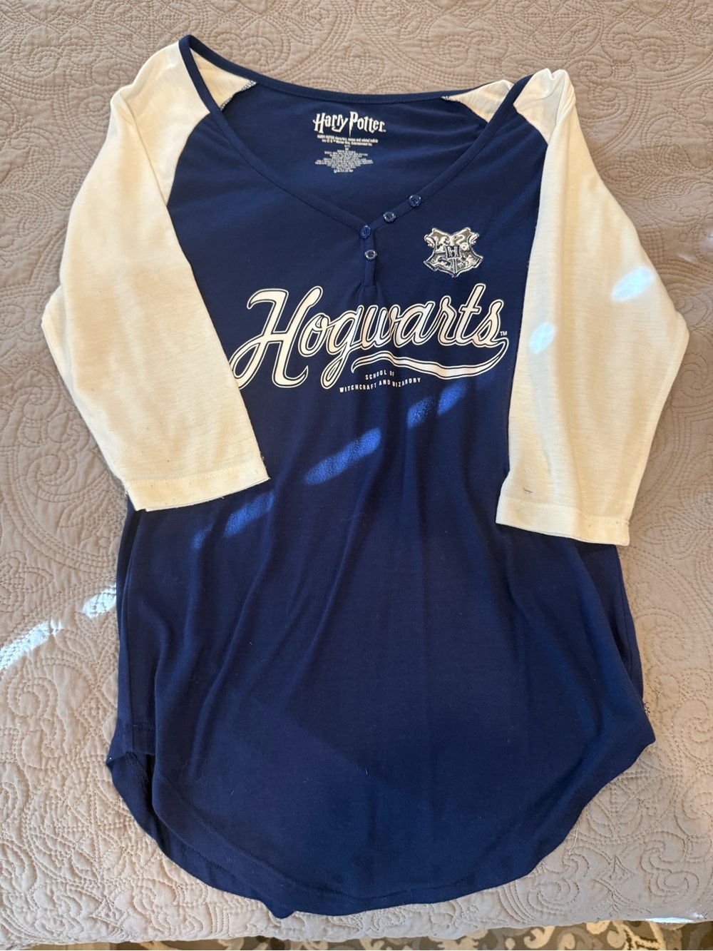 Warner Bros. Harry Potter Navy & White baseball tee. Great condition!